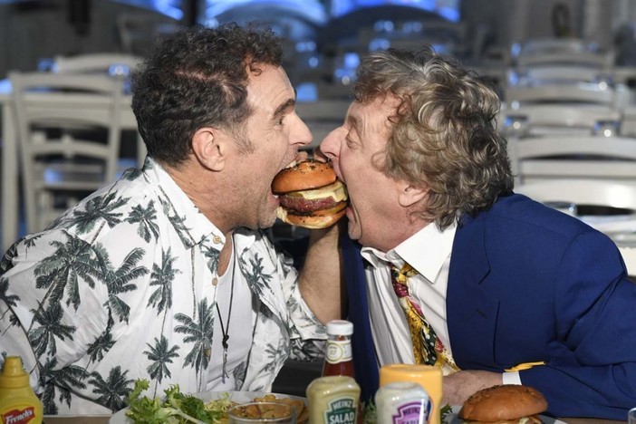 53° Festival di Borgio Verezzi: Enzo Iacchetti e Pino Quartullo in scena con Hollywood Burger