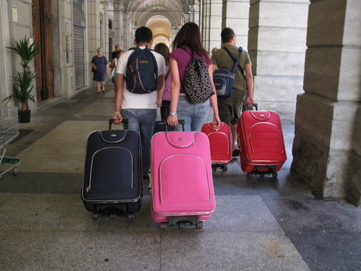 Festività accorpate alla domenica: dal Ministro Brambilla uno spiraglio per cambiare la Manovra