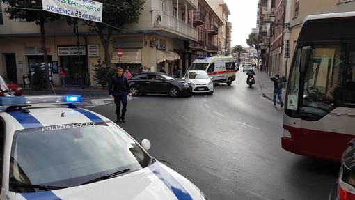 Incidente tra via dei Mille e via Genova ad Albenga