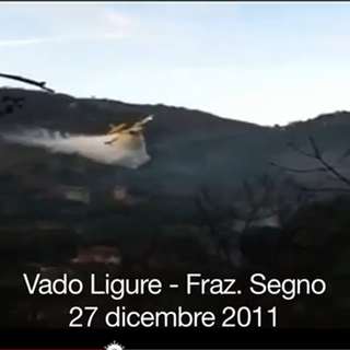 Vado: continua l'emergenza, focolai in ripresa durante la notte (foto e filmati)