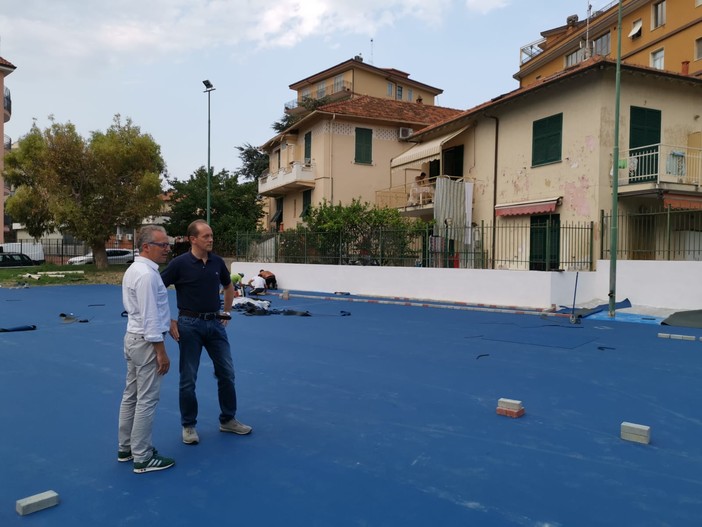 Il sindaco Mauro Demichelis e l'ingegner Emilio Brovelli nel corso del sopralluogo