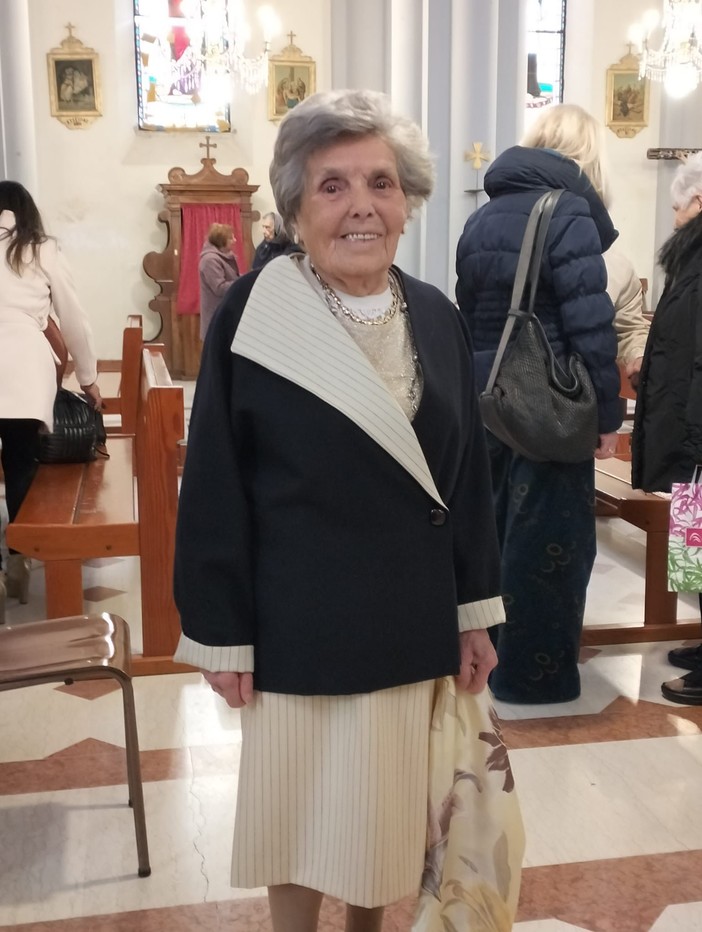Stella, 100 anni e non sentirli: entra nel club dei centenari Maria Visca Stella, 100 anni e non sentirli: entra nel club dei centenari Maria Visca