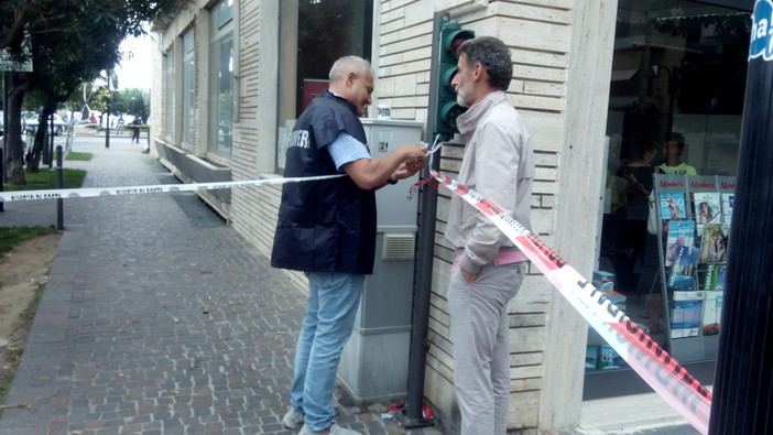 Indagine dei RIS sulla sparatoria di Pietra Ligure (GUARDA IL VIDEO) Indagine dei RIS sulla sparatoria di Pietra Ligure (GUARDA IL VIDEO)