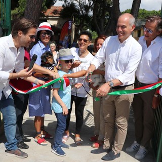 Albenga, inaugurata la prima spiaggia libera-attrezzata per gli amici a 4 zampe (FOTO) Albenga, inaugurata la prima spiaggia libera-attrezzata per gli amici a 4 zampe (FOTO)