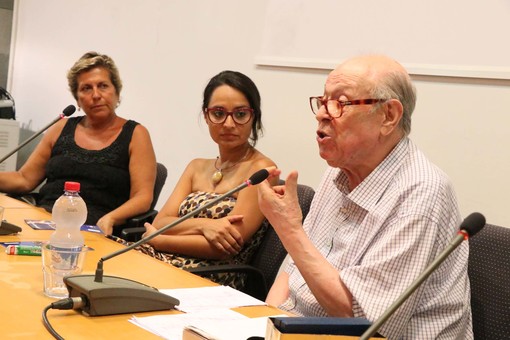 Alassio, Rosella Postorino incanta la Deaglio Alassio, Rosella Postorino incanta la Deaglio