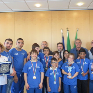 L’ufficio di presidenza del consiglio regionale incontra i giovani  atleti del “Crocera Stadium”