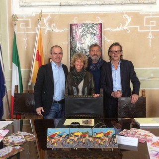 Albenga, gli artisti Rossana Rivolta e Sergio Giusto donano due opere in onore del Giro d'Italia