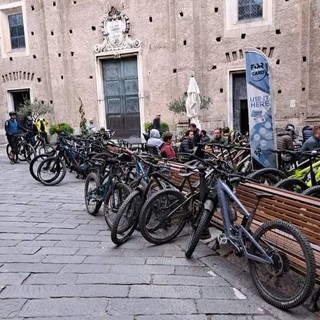 Bagni pubblici, bike park e non solo: i cittadini di Finalborgo lanciano la ricetta per la convivenza col turismo