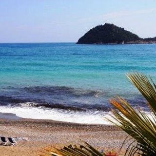 Teatro: ad Albenga “… I luoghi raccontano l'isola Gallinara"