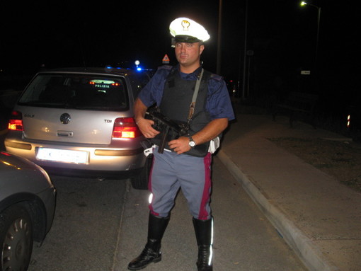 Albenga: investe un uomo con auto e fugge ma viene trovato