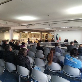 Borghetto, il comparto agricolo compatto contro lo spostamento a monte della ferrovia. Assoutenti: "Dal progetto emergono solo lati negativi" (FOTO)