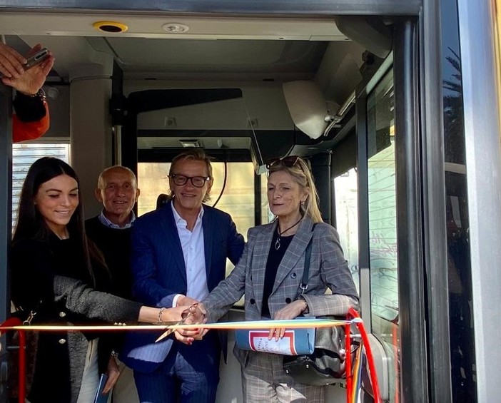 Tpl Linea presenta ad Albenga i nuovi autobus: "Moderni e funzionali alle esigenze del territorio"