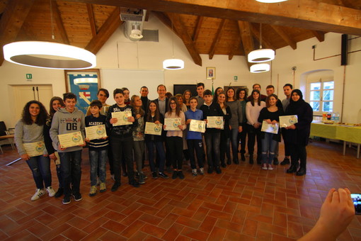 Andora premia gli studenti meritevoli: dal 6 novembre aperte iscrizioni per le borse di studio Andora premia gli studenti meritevoli: dal 6 novembre aperte iscrizioni per le borse di studio