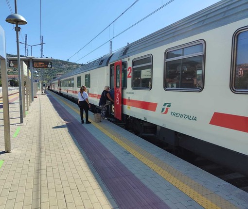 Intercity 505 Ventimiglia-Roma, a settembre si torna sul percorso originario. L'assessore Scajola: “Problemi col cantiere fino al 29 settembre”