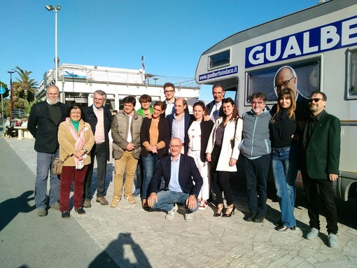 Inaugurato a Finalmarina il point elettorale di Massimo Gualberti (VIDEO) Inaugurato a Finalmarina il point elettorale di Massimo Gualberti (VIDEO)