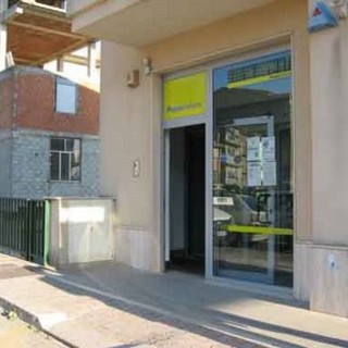 Poste spa dovrà risarcire una ventina di risparmiatori savonesi per aver dimezzato gli interessi ai loro buoni fruttiferi Poste spa dovrà risarcire una ventina di risparmiatori savonesi per aver dimezzato gli interessi ai loro buoni fruttiferi