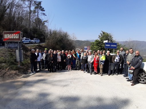 Vado e Bergeggi ritornano a comunicare: ripristinata la strada che collega i due paesi (FOTO E VIDEO) Vado e Bergeggi ritornano a comunicare: ripristinata la strada che collega i due paesi (FOTO E VIDEO)