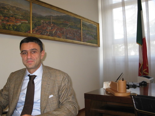 Cairo:oggi il sindaco Briano in consolle a Radio Onda Ligure Cairo:oggi il sindaco Briano in consolle a Radio Onda Ligure