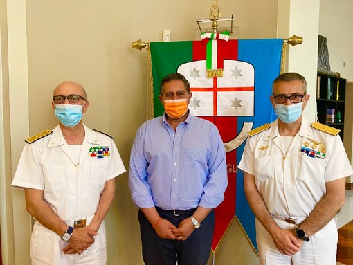 Porto di Genova: il presidente Toti ha incontrato il contrammiraglio Sergio Liardo e l’ammiraglio Nicola Carlone Porto di Genova: il presidente Toti ha incontrato il contrammiraglio Sergio Liardo e l’ammiraglio Nicola Carlone