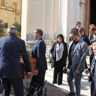 Laigueglia: in tantissimi per l'ultimo addio a Walter Ripamonti