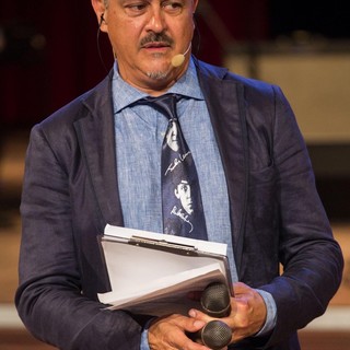Loano, al Giardino del Principe la presentazione di "70 Sanremo" di John Vignola