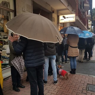 "Jova Beach Party" mania ad Albenga: fan in coda per accaparrarsi gli ultimi biglietti (FOTO e VIDEO)
