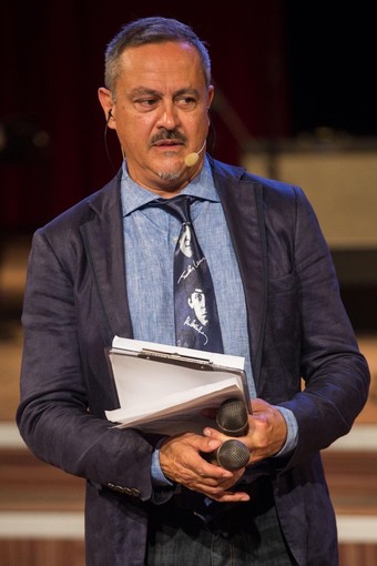 Loano, al Giardino del Principe la presentazione di "70 Sanremo" di John Vignola Loano, al Giardino del Principe la presentazione di "70 Sanremo" di John Vignola
