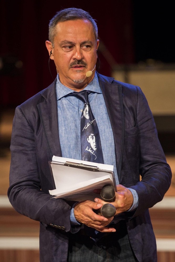 Loano, al Giardino del Principe la presentazione di "70 Sanremo" di John Vignola Loano, al Giardino del Principe la presentazione di "70 Sanremo" di John Vignola