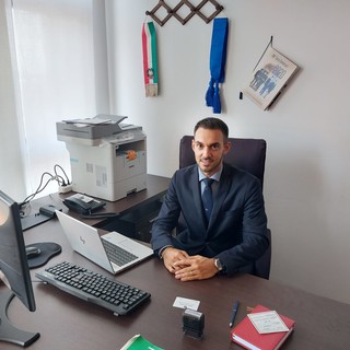 Nella foto il nuovo Sostituto Procuratore della Repubblica, il Pm Luca Traversa. In allegato i giudice Giovanni Maria Sacchi e l'ingresso del casellario giudiziale spostato al primo piano Nella foto il nuovo Sostituto Procuratore della Repubblica, il Pm Luca Traversa. In allegato i giudice Giovanni Maria Sacchi e l'ingresso del casellario giudiziale spostato al primo piano