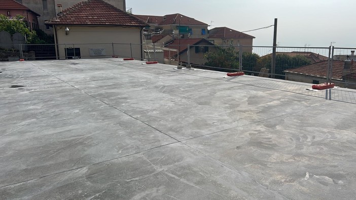 A Moglio un nuovo campo sportivo polifunzionale e un’area giochi per i più piccoli A Moglio un nuovo campo sportivo polifunzionale e un’area giochi per i più piccoli