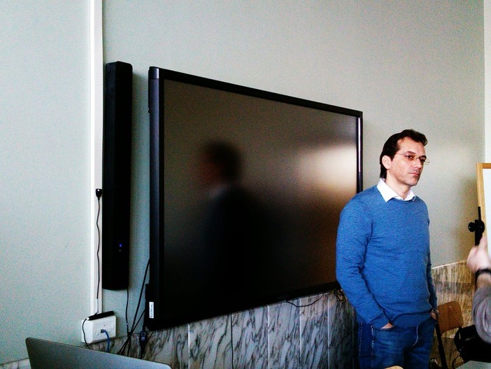 Gli studenti del Liceo Artistico di Albenga letteralmente "incantati" dal regista Angelo Licata (FOTO e VIDEO)