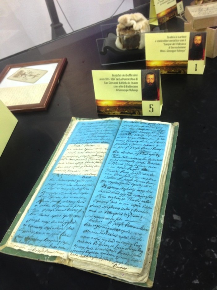 Un registro dei battesimi esposto nella mostra Un registro dei battesimi esposto nella mostra