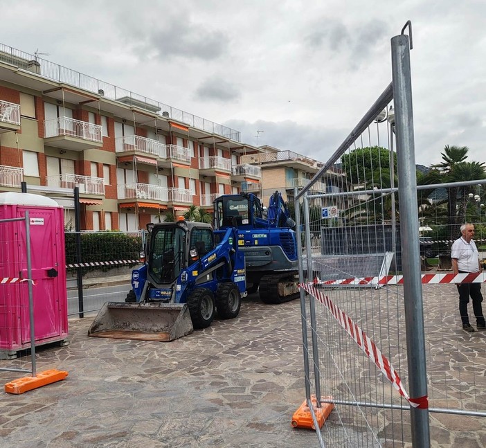 Ceriale, riprendono i lavori per la nuova passeggiata: cantiere su 480 metri Ceriale, riprendono i lavori per la nuova passeggiata: cantiere su 480 metri