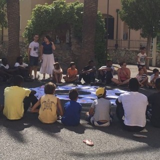 Loano, i richiedenti asilo iniziano l'attività di volontariato