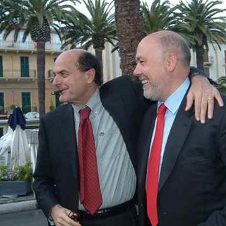 Corruzione: Bersani aderisce al Gruppo Abele - Libera. Ma ha contezza del suo PD che ignora le mafie Corruzione: Bersani aderisce al Gruppo Abele - Libera. Ma ha contezza del suo PD che ignora le mafie