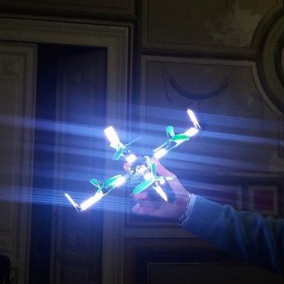 "LuminousBees": la magia dei droni luminosi approda al Campus di Savona