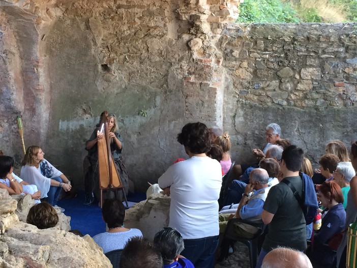 L’arpa di Gianna Williams incanta Albenga (FOTO) L’arpa di Gianna Williams incanta Albenga (FOTO)