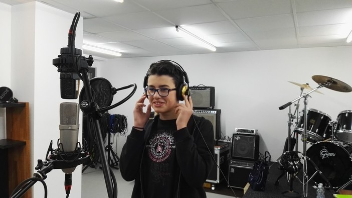 Luca Delmonte di Savona nel coro babyvoice al Festival di Castrocaro su Rai 1