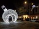A Loano il Natale si accende con le “Mille luci delle Feste”, il mercatino e la pista di pattinaggio in piazza Italia