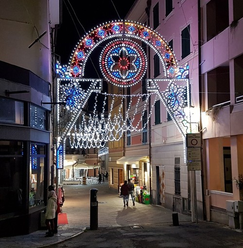 Luminarie ad Albenga, Tecnica risponde al M5S:" Risparmiati oltre 20 mila euro rispetto al passato"