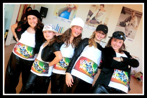 Loano: all'Arena Estiva Giardino del Principe in scena il musical "Expression Without Prisons"