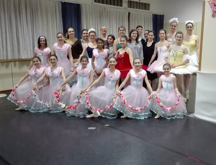 Loano, saggi di fine anno della Scuola Civica Attimo Danza Loano, saggi di fine anno della Scuola Civica Attimo Danza