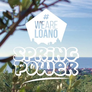 Foto e slogan personalizzati e un video della città "fiorita" per raccontare Loano in primavera