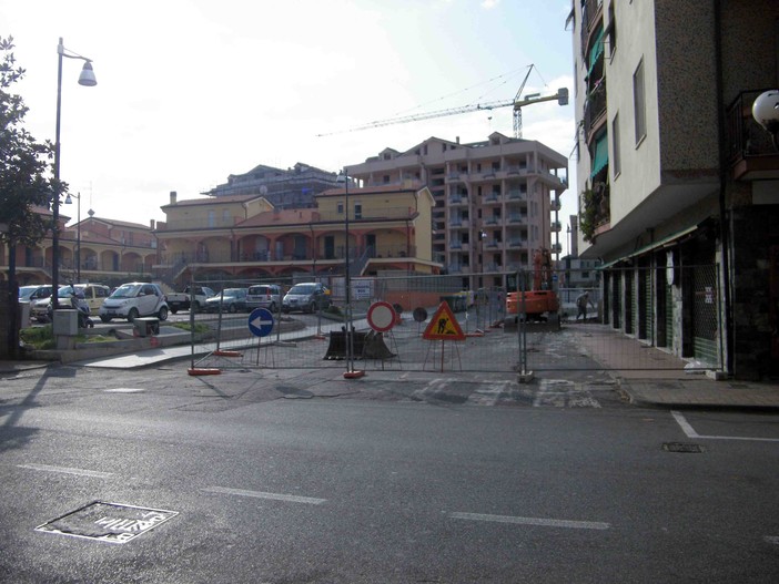 Albenga, al via i lavori di riqualificazione di via Gastaldi Albenga, al via i lavori di riqualificazione di via Gastaldi