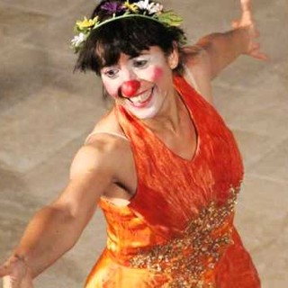 Ceriale, giovedì 28 dicembre la presentazione del libro “Con occhi da clown: per guardare il mondo a testa in giù” Ceriale, giovedì 28 dicembre la presentazione del libro “Con occhi da clown: per guardare il mondo a testa in giù”