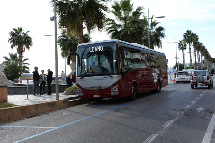 TPL Linea, presentato a Loano “Crossway”: il nuovo autobus per le linee extraurbane TPL Linea, presentato a Loano “Crossway”: il nuovo autobus per le linee extraurbane