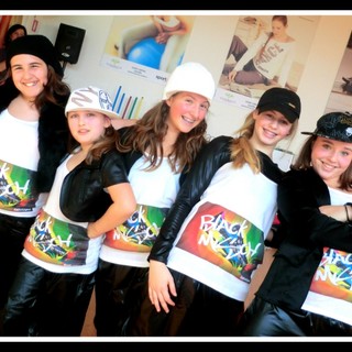 Loano: all'Arena Estiva Giardino del Principe in scena il musical "Expression Without Prisons"