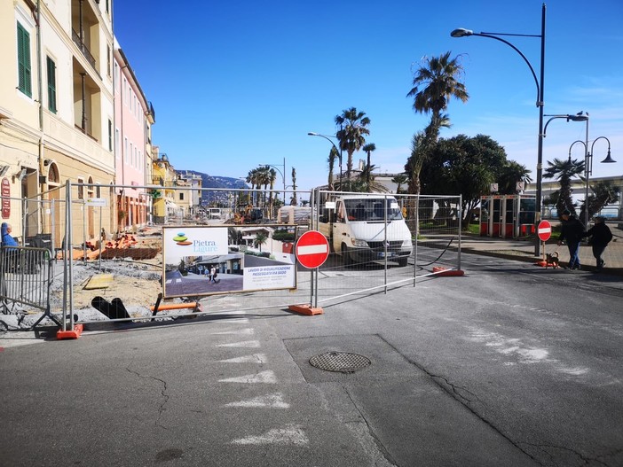 Lavori in corso a Pietra Ligure, il sindaco De Vincenzi: "Segnali precisi sulle intenzioni dell'amministrazione" (FOTO e VIDEO)