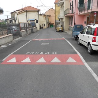 Gervasi (LoaNoi): "Il semaforo ai Meceti non funziona e la zona è pericolosa"