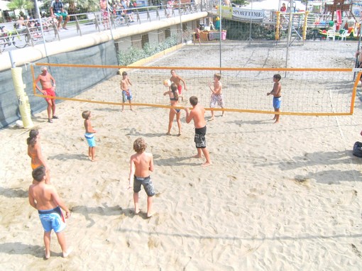 A Loano spiagge aperte ed allestite da Pasqua